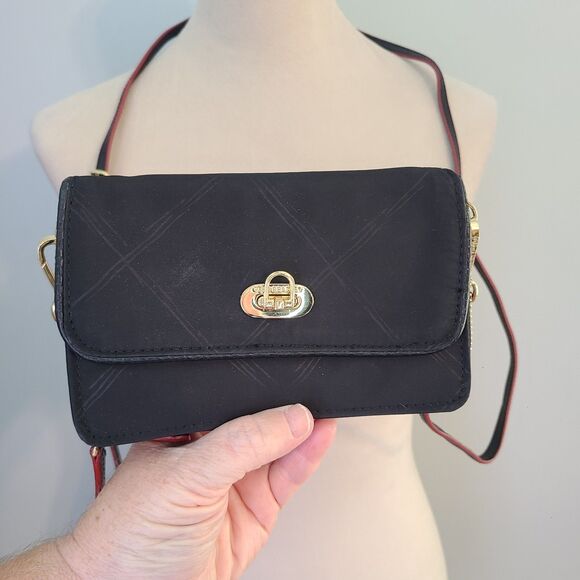 Vera Bradley Handbags - Vera Bradley On The Square Wristlet 2.0 Rosewood Black Floral 3-in-1 Crossbody